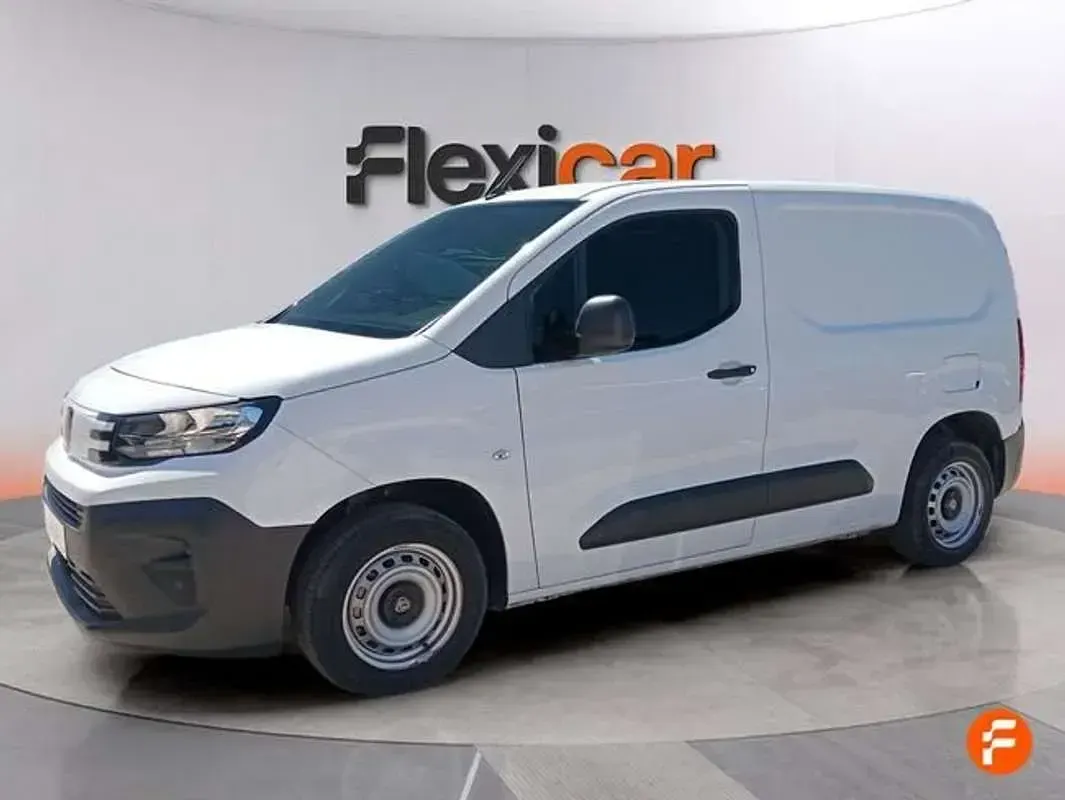 Usado Peugeot TePee Access 75 CV (55 kW) 2025 Blanco Van