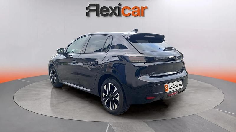 Usado Peugeot 208 Allure 102 CV (75 kW) 2024 Negro Utilitario