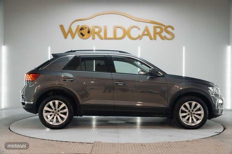 Usado VW T-Roc Advance 150 CV (110 kW) 2021 Gris SUV