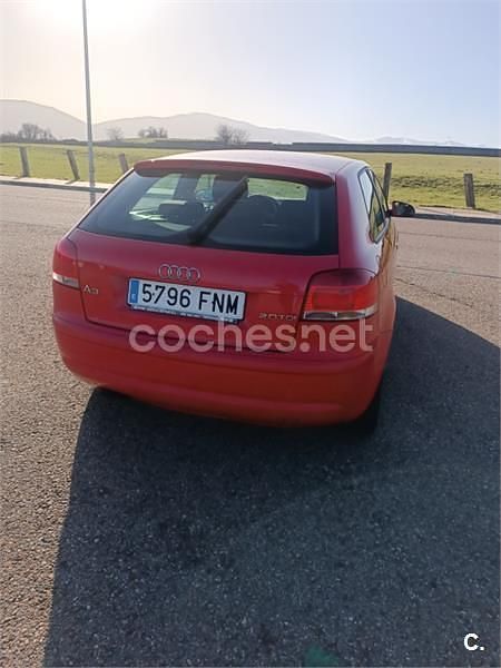 Usado Audi A3 Ambiente 140 CV (102 kW) 2007 Rojo Utilitario