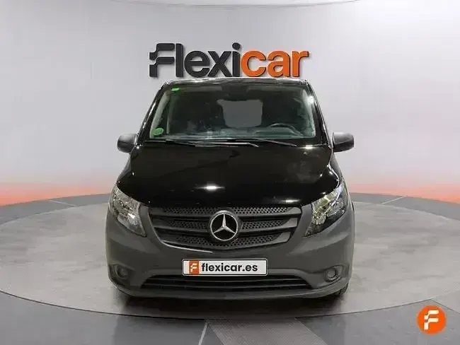 Usado Mercedes Vito 102 CV (75 kW) 2023 Negro Van