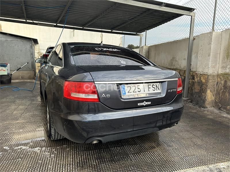 Käytetty Audi A6 180 HP (132 kW) 2007 Sininen Sedan