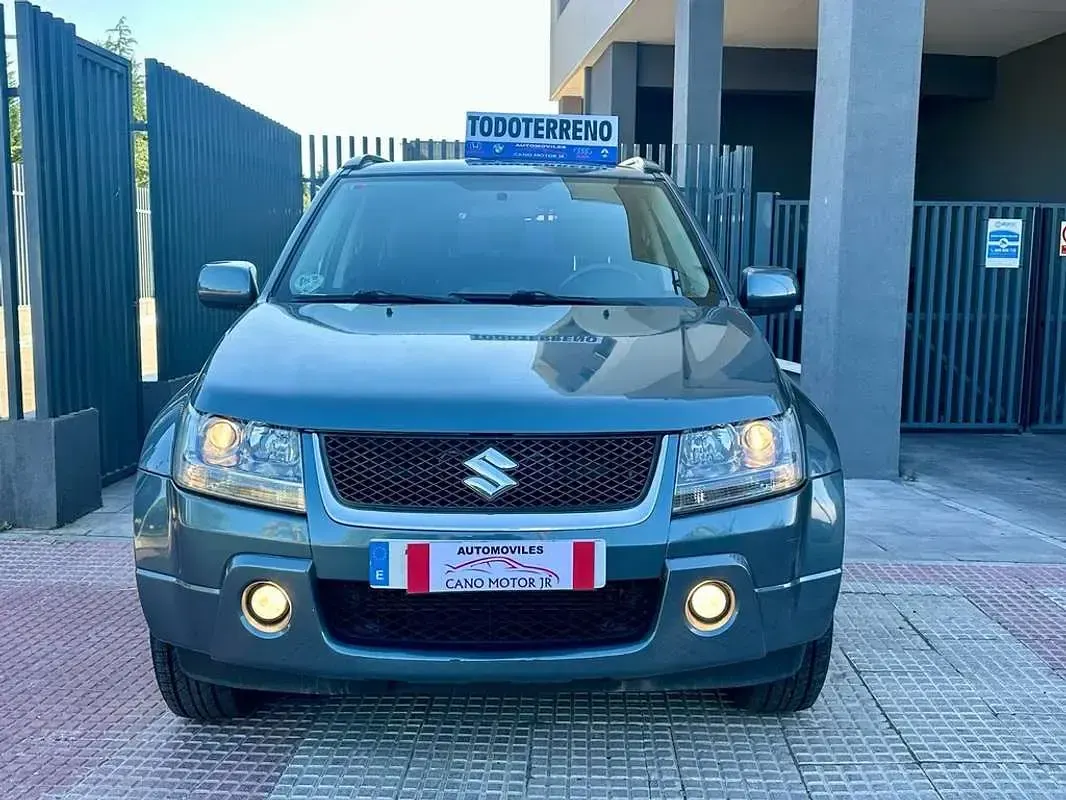 Usado Suzuki Grand Vitara 129 CV (94 kW) 2009 Gris SUV