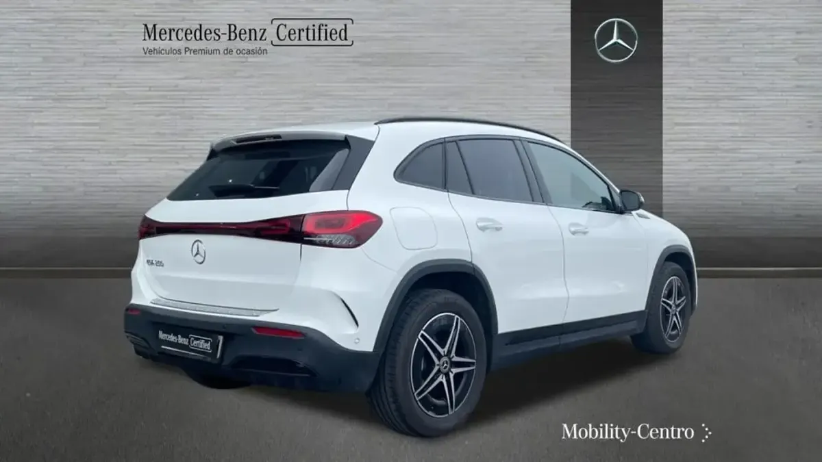Usado Mercedes EQA250 AMG line 139 kW (190 CV) 2022 Blanco polar  pintura unicolor SUV