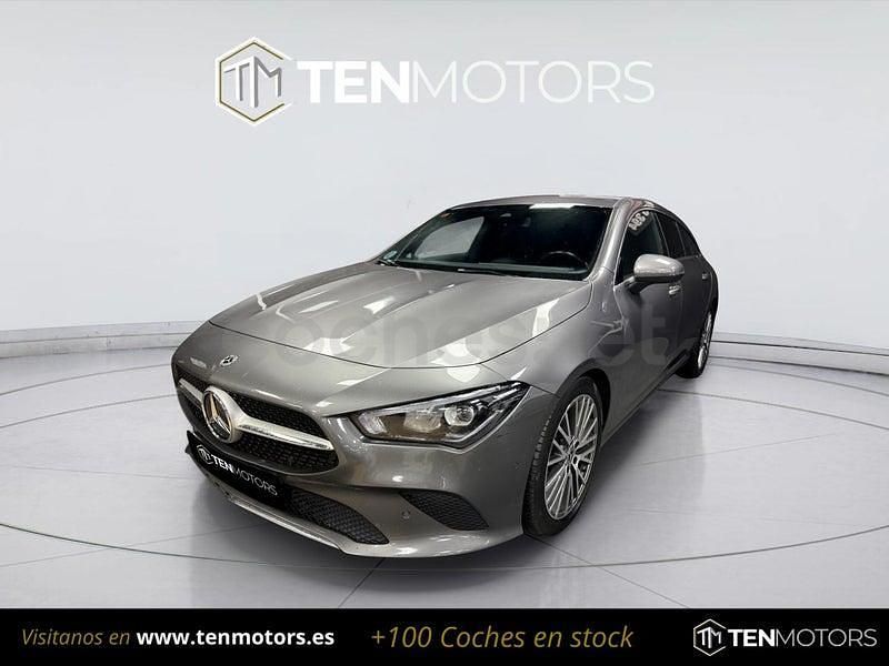 Usado Mercedes CLA220 Shooting Brake 190 CV (139 kW) 2021 Gris / plata Familiar