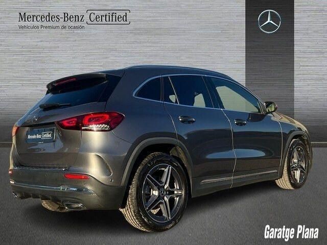 Usado Mercedes GLA200 AMG line 150 CV (110 kW) 2022 Gris montaña SUV