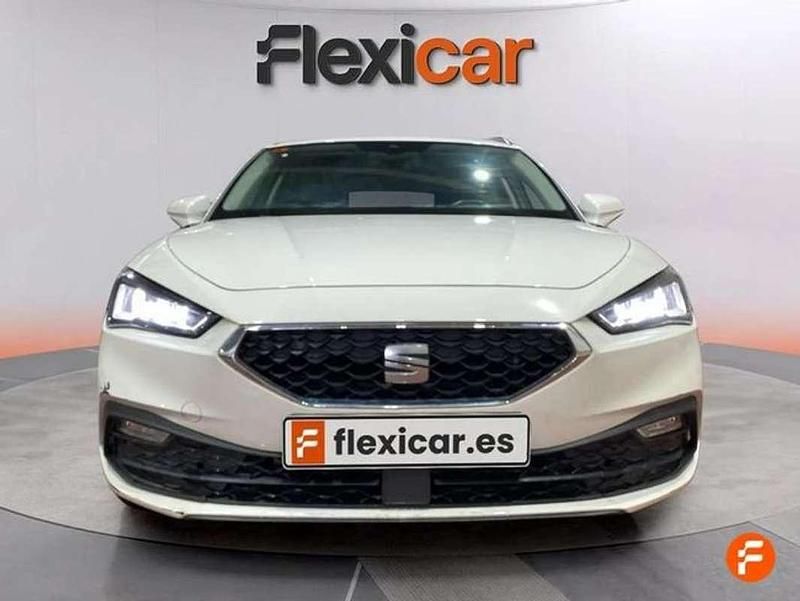 Usado Seat Leon Style 131 CV (96 kW) 2021 Blanco Utilitario