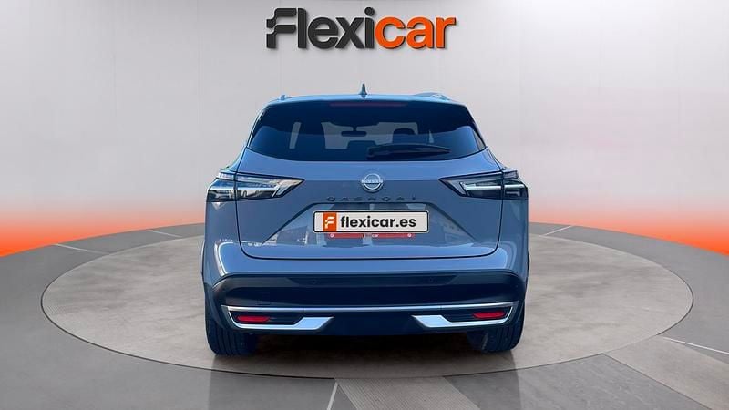 Usado Nissan Qashqai Acenta 140 CV (102 kW) 2024 Gris SUV
