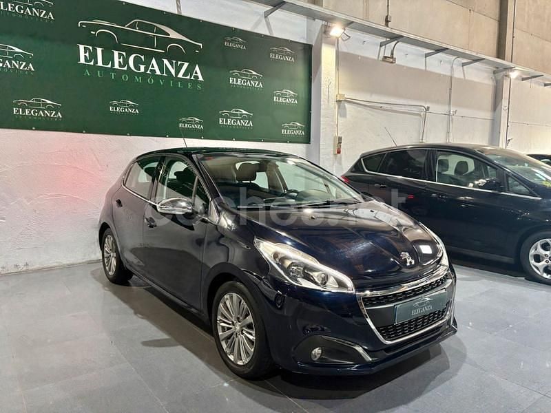 Usado Peugeot 208 Style 100 CV (73 kW) 2018 Azul Utilitario