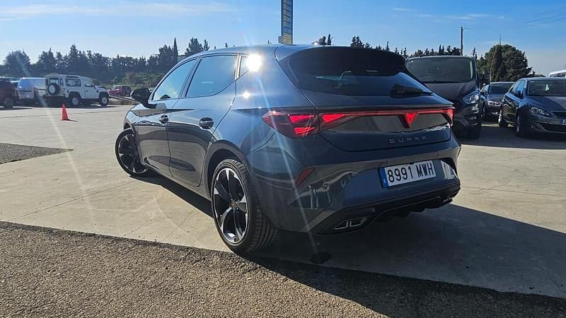 Usado Cupra Leon 150 CV (110 kW) 2024 Gris