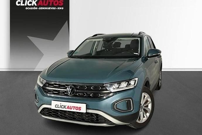 Usado VW T-Roc Life 110 CV (80 kW) 2023 Rojo SUV