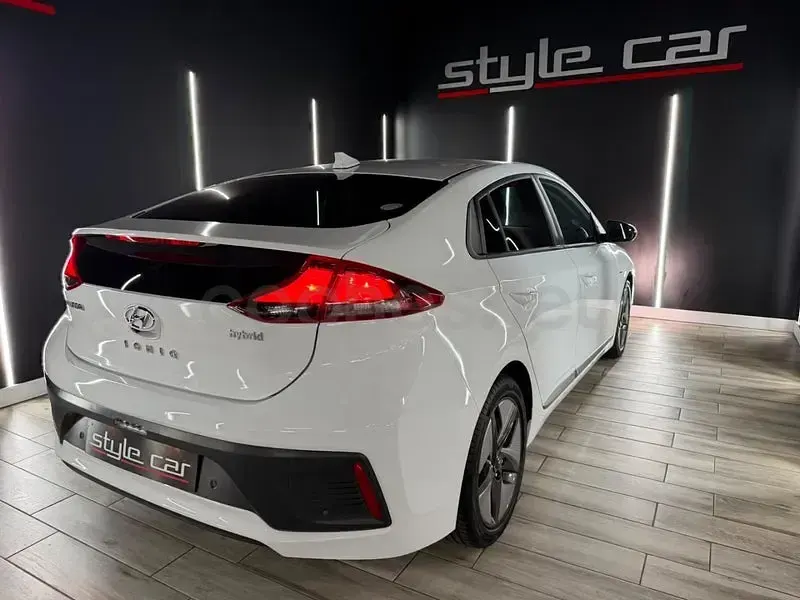Usado Hyundai Ioniq 141 CV (103 kW) 2019 Blanco Utilitario