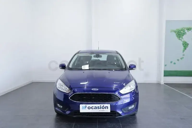 Usado Ford Focus Trend 100 CV (73 kW) 2018 Azul Berlina