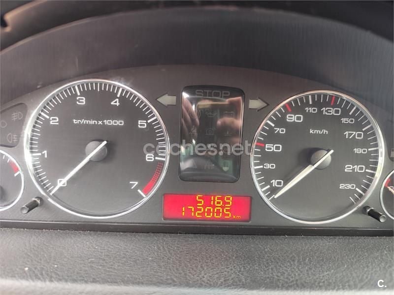 Usado Peugeot 407 125 CV (91 kW) 2007 Beige Berlina