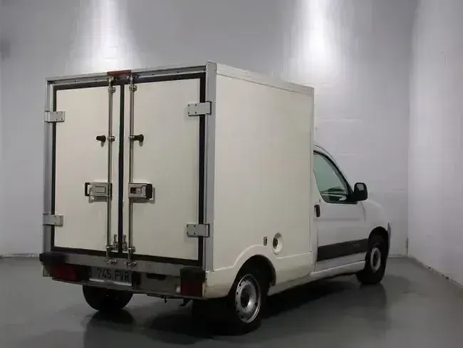 Käytetty Citroën Berlingo 90 HP (66 kW) 2007 Valkoinen Tila-auto