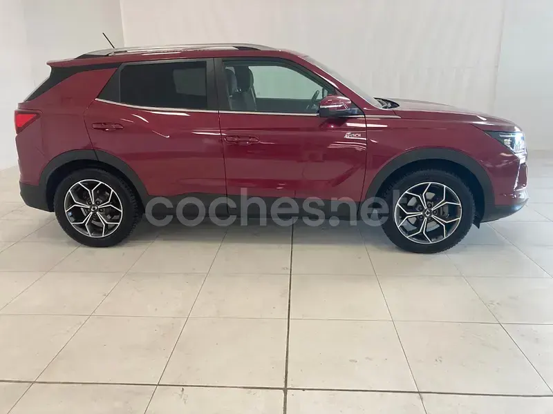Usado SsangYong Korando 149 CV (109 kW) 2021 Rojo SUV
