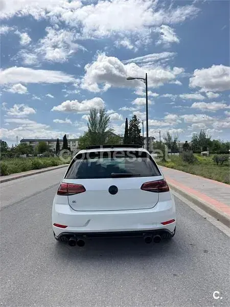 Usado VW Golf VII R 310 CV (228 kW) 2017 Blanco Berlina