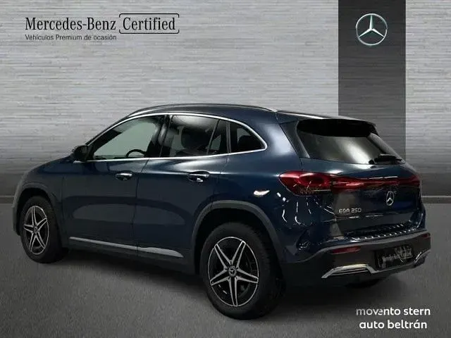 Usado Mercedes EQA250 AMG line 139 kW (190 CV) 2021 Azul denim SUV