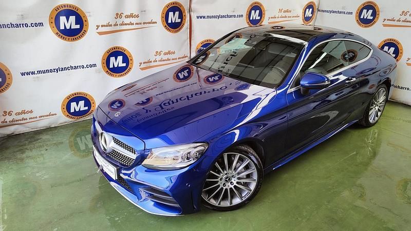 Usado Mercedes C300 245 CV (180 kW) 2019 Azul Coupe