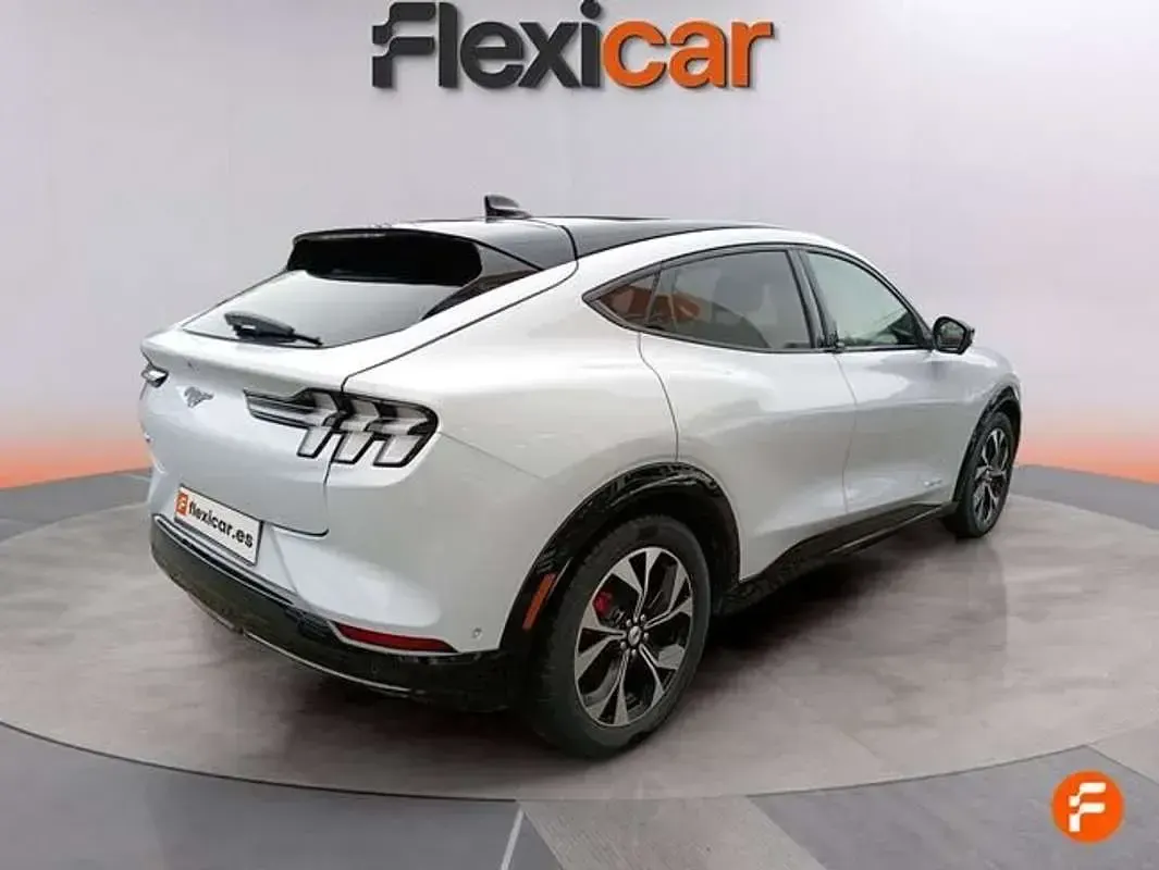 Usado Ford Mustang Mach-E 197 kW (269 CV) 2021 Gris SUV