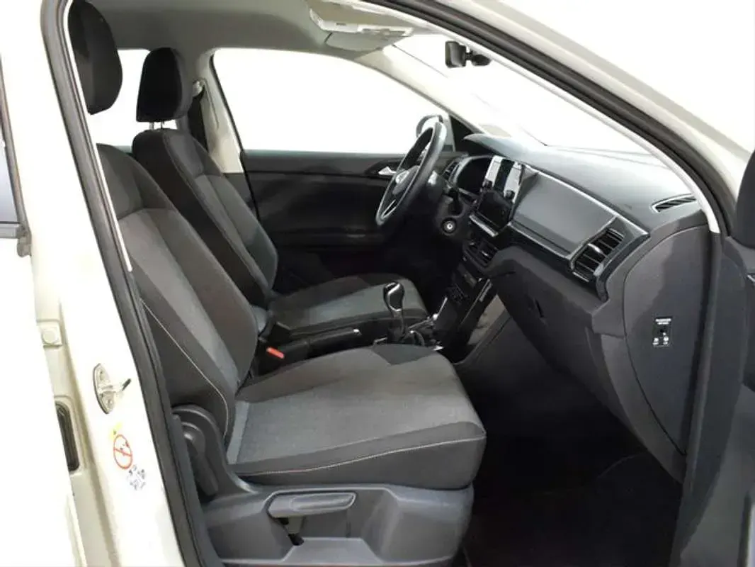 Usado VW T-Cross 116 CV (85 kW) 2025 Gris SUV
