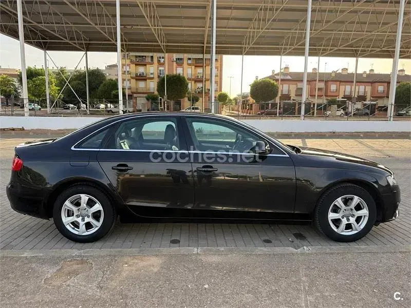 Usado Audi A4 160 CV (117 kW) 2008 Negro Berlina