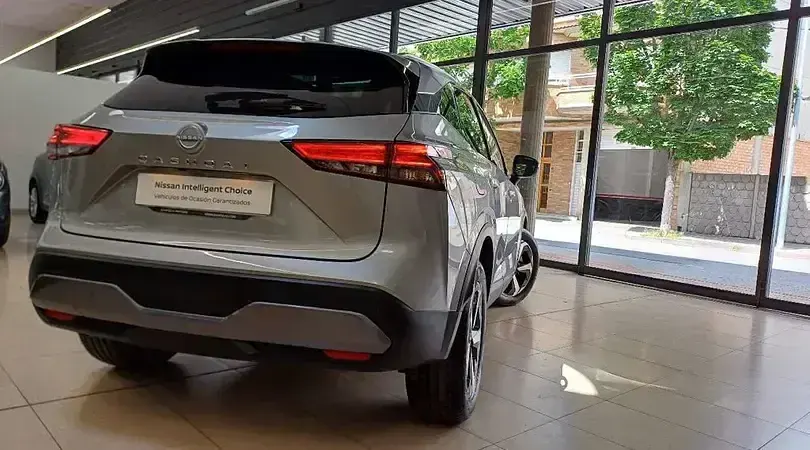 Usado Nissan Qashqai N-Connecta 140 CV (102 kW) 2024 Diamond silver (metalizado) SUV