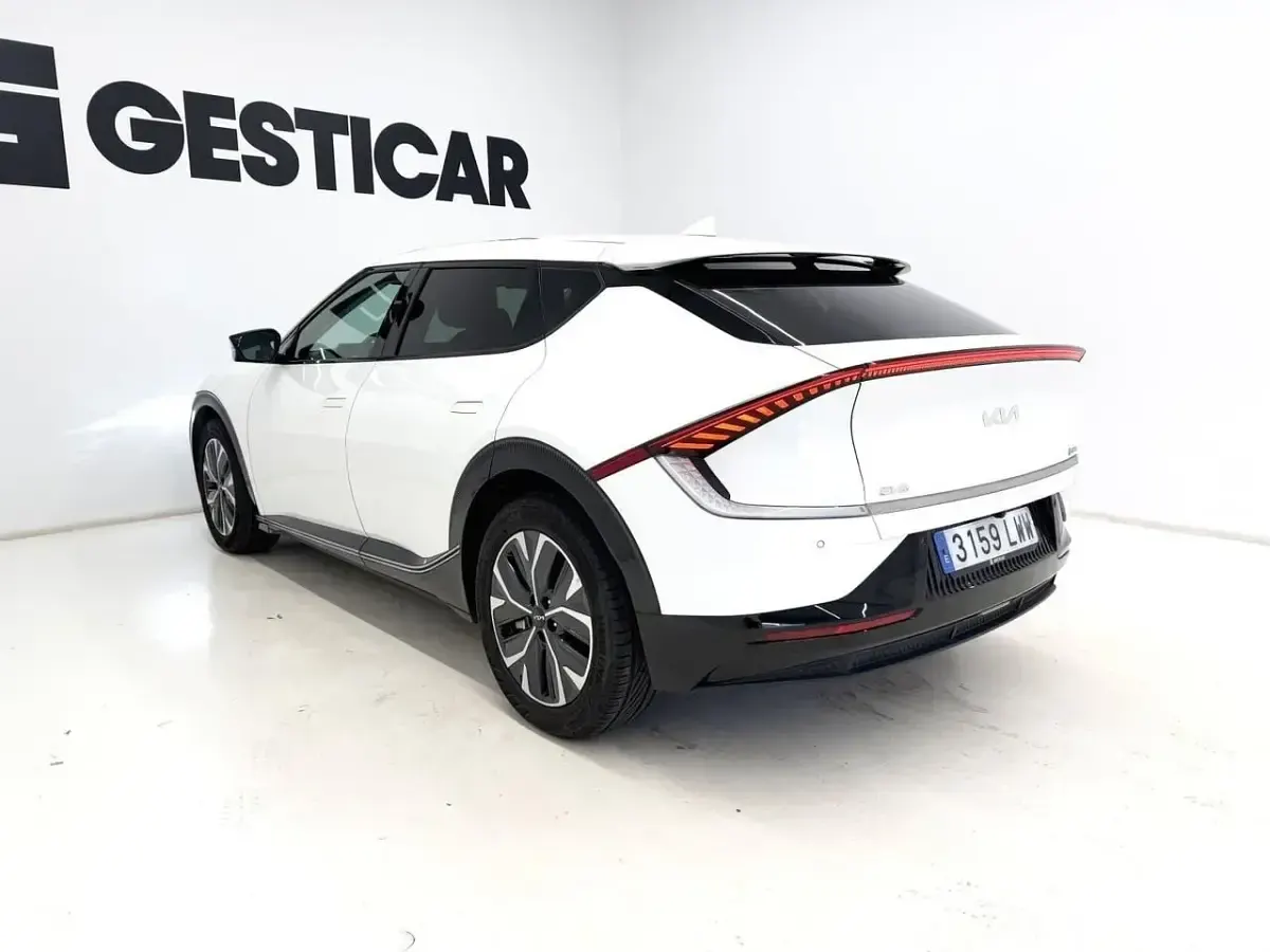 Begagnad Kia EV6 Air 168 kW (229 HK) 2022 Vit SUV
