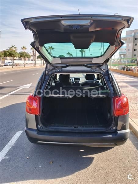 Negro Usado 2008 Peugeot 207 Familiar | 2800 € (Precio justo) - Imagen 1/4