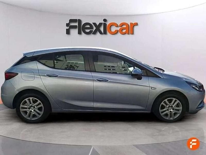 Usado Opel Astra Dynamic 150 CV (110 kW) 2018 Gris Utilitario