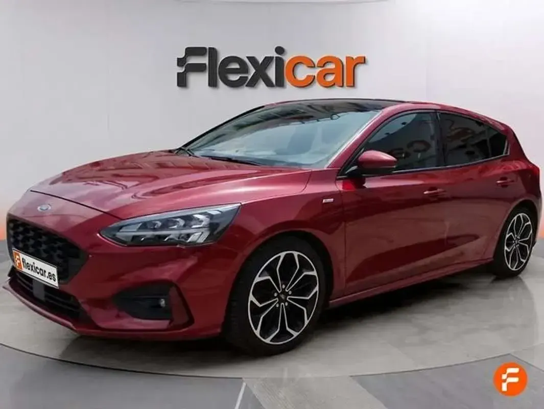 Usado Ford Focus ST-Line 125 CV (91 kW) 2018 Rojo Utilitario
