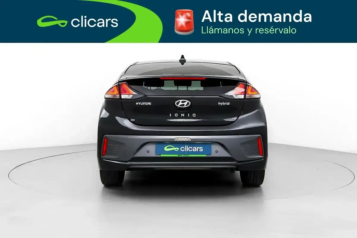 Usado Hyundai Ioniq 141 CV (103 kW) 2022 Negro Utilitario