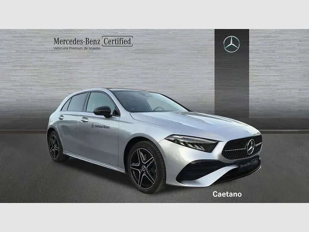 Usado Mercedes A250 218 CV (160 kW) 2025 Plateado Berlina
