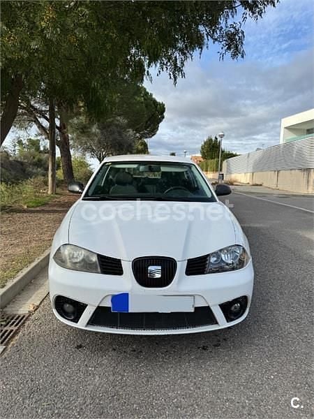 Blanco Usado 2006 Seat Ibiza Reference Berlina | 4000 € (Precio justo) - Imagen 1/4
