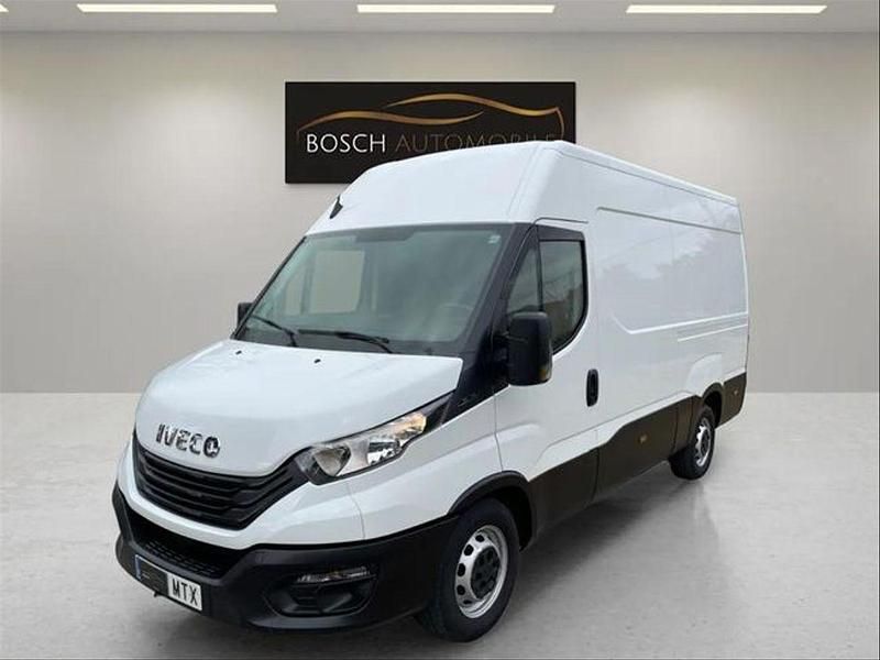 Usado Iveco Daily 156 CV (114 kW) 2024 Blanco Berlina
