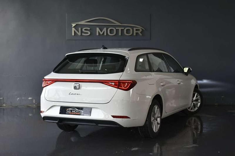 Usado Seat Leon ST Reference 116 CV (85 kW) 2021 Blanco Familiar