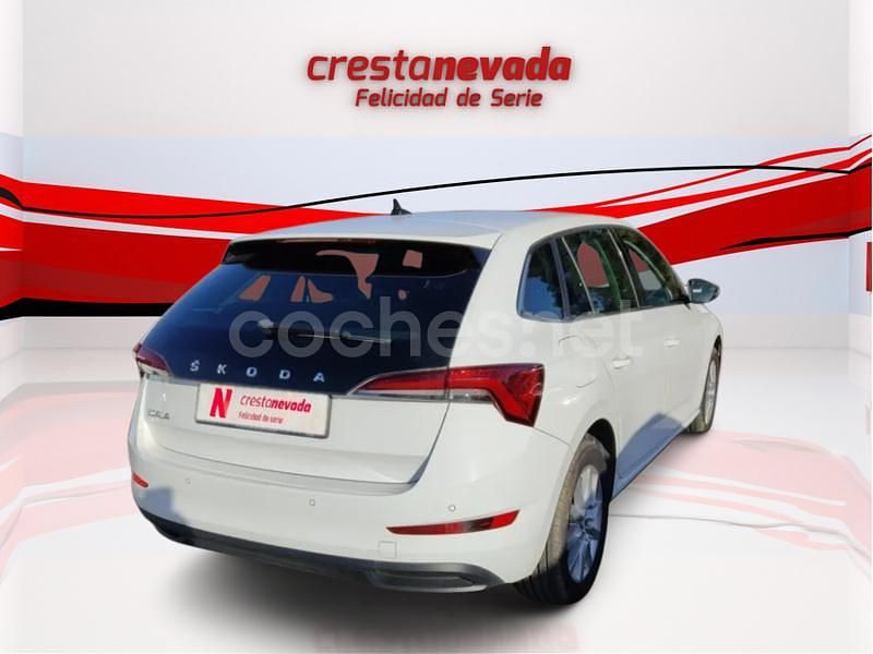 Usado Skoda Scala 95 CV (69 kW) 2022 Blanco Utilitario