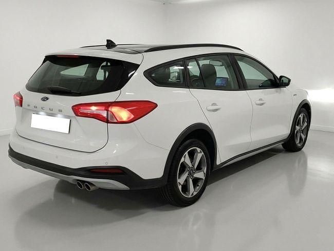 Usado Ford Focus Active 120 CV (88 kW) 2021 Blanco Utilitario