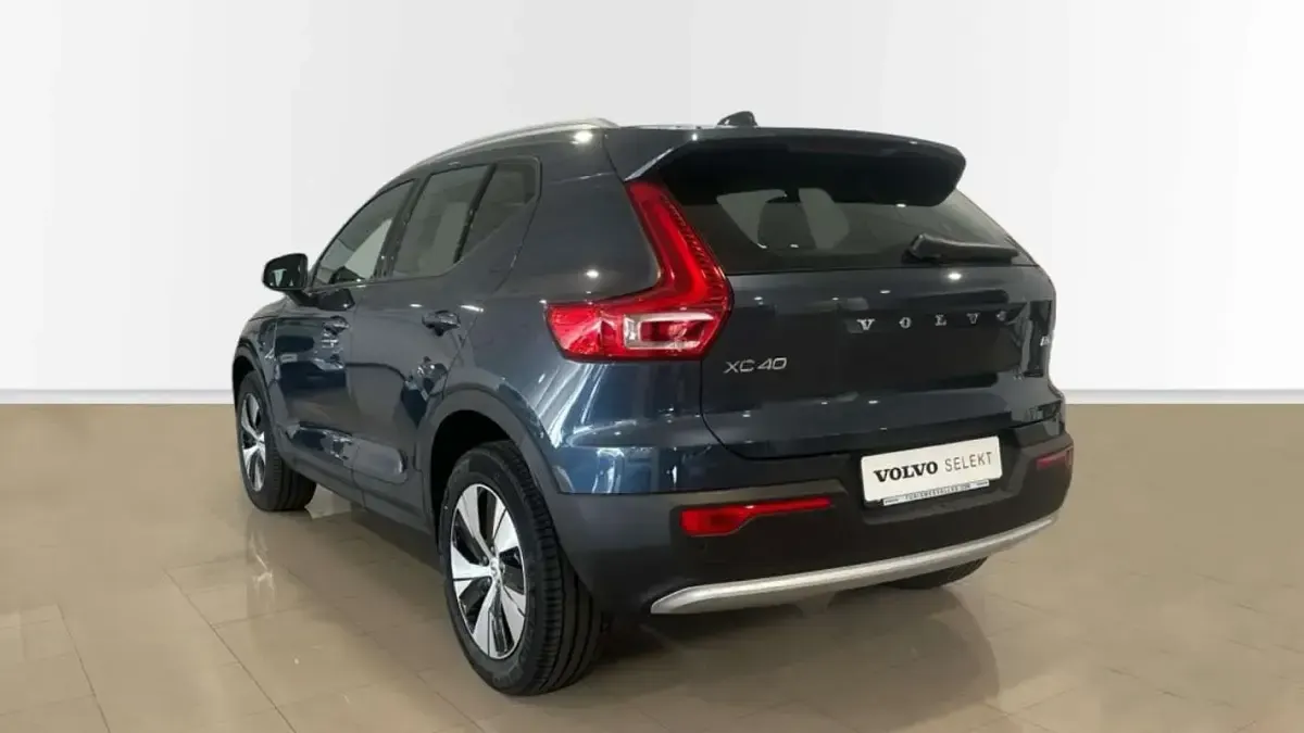 Nuevo Volvo XC40 Core 163 CV (119 kW) 2026 Azul SUV