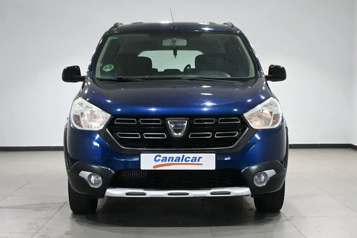 Usado Dacia Lodgy Lauréate 115 CV (84 kW) 2018 Azul Monovolumen