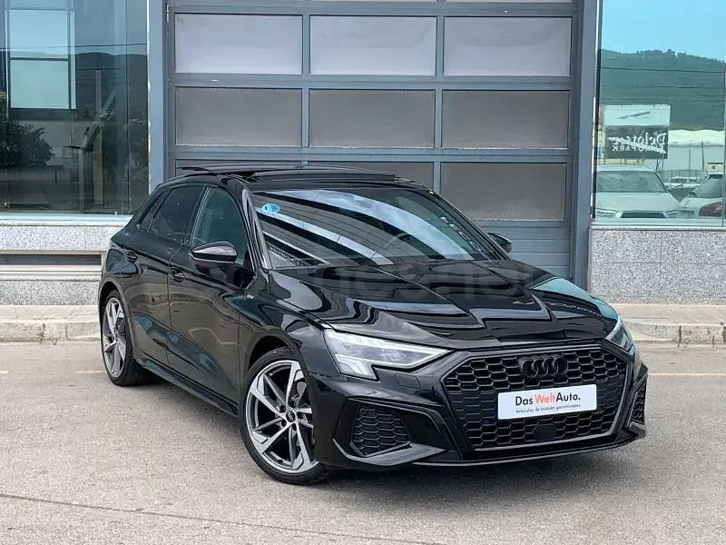 Usado Audi A3 Ambiente 150 CV (110 kW) 2024 Negro Berlina