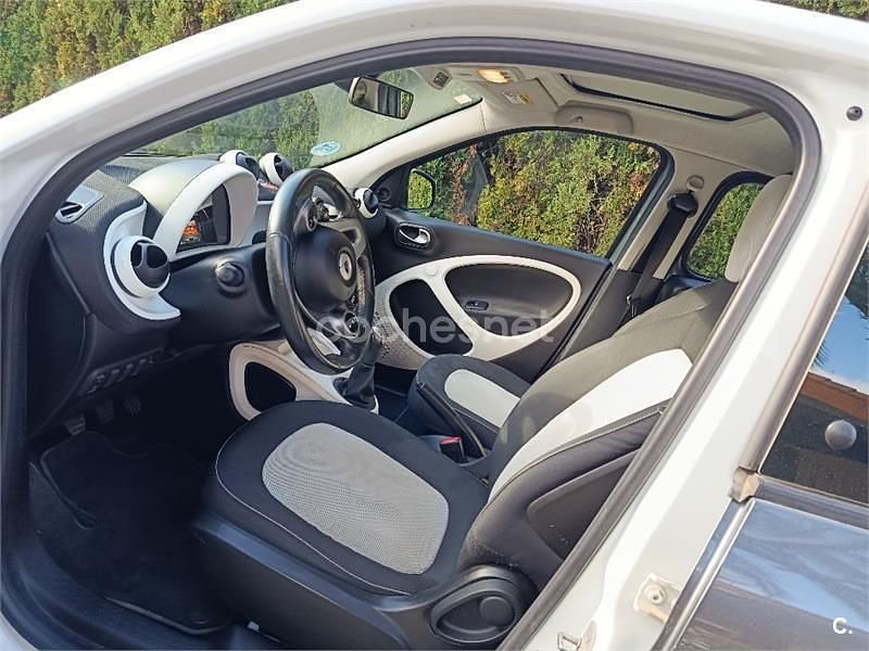 Usado Smart ForFour Passion 71 CV (52 kW) 2015 Gris / plata Utilitario