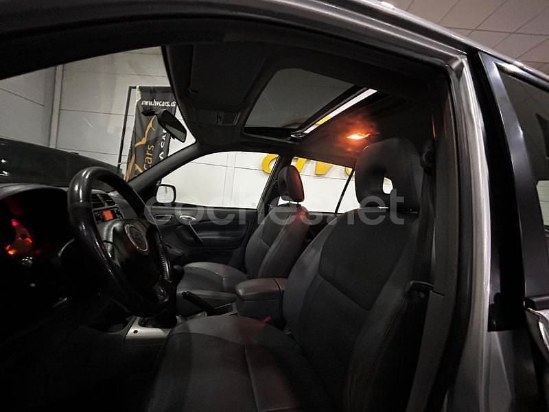 Usado Toyota RAV4 Sol 116 CV (85 kW) 2003 Gris / plata SUV