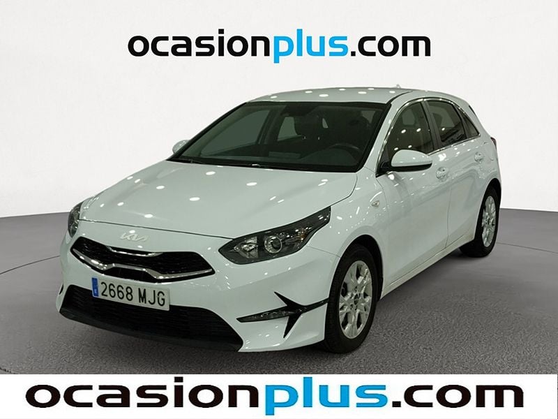 Blanco Usado 2023 Kia Ceed Utilitario | 16.082 € (Buen precio) - Imagen 1/4
