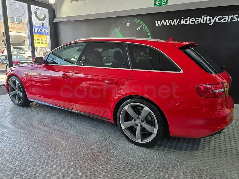 Usado Audi A4 Sport 190 CV (139 kW) 2015 Rojo Familiar