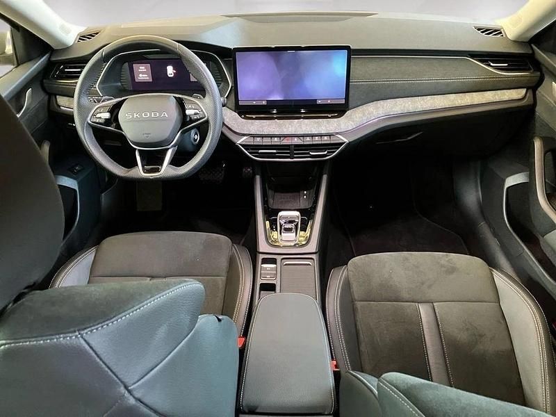 Usado Skoda Octavia 150 CV (110 kW) 2025 Gris Familiar