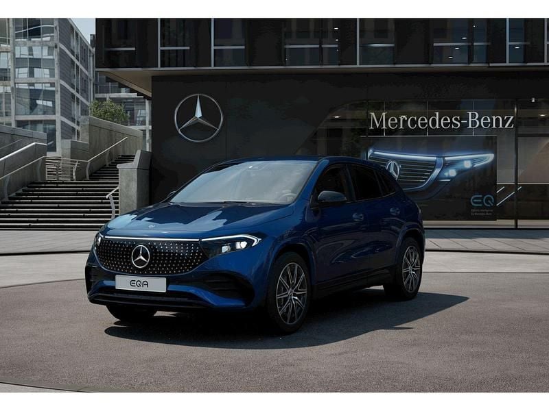 Usado Mercedes EQA250+ AMG line 139 kW (190 CV) 2024 Spektral blue  metallic paint SUV