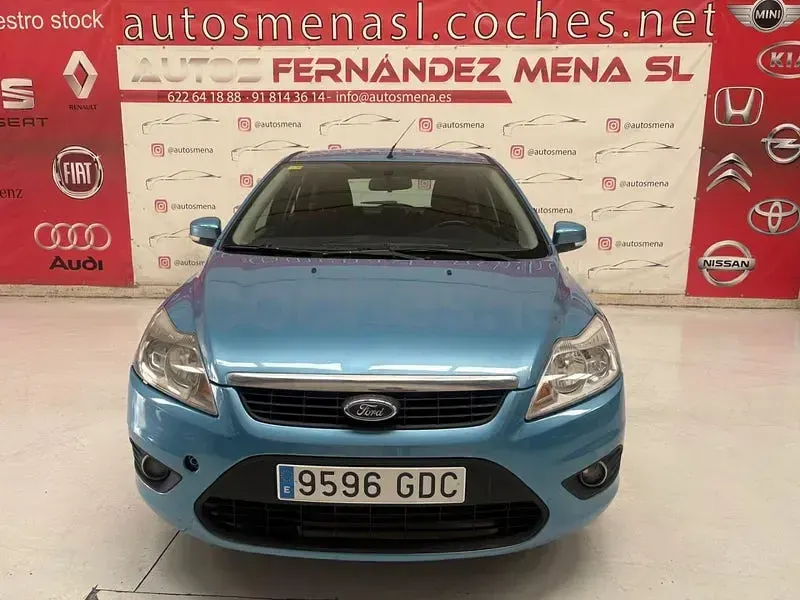Usado Ford Focus Trend 100 CV (73 kW) 2008 Azul Berlina