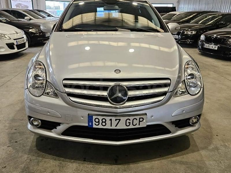 Usado Mercedes R320 224 CV (164 kW) 2008 Gris / plata Monovolumen