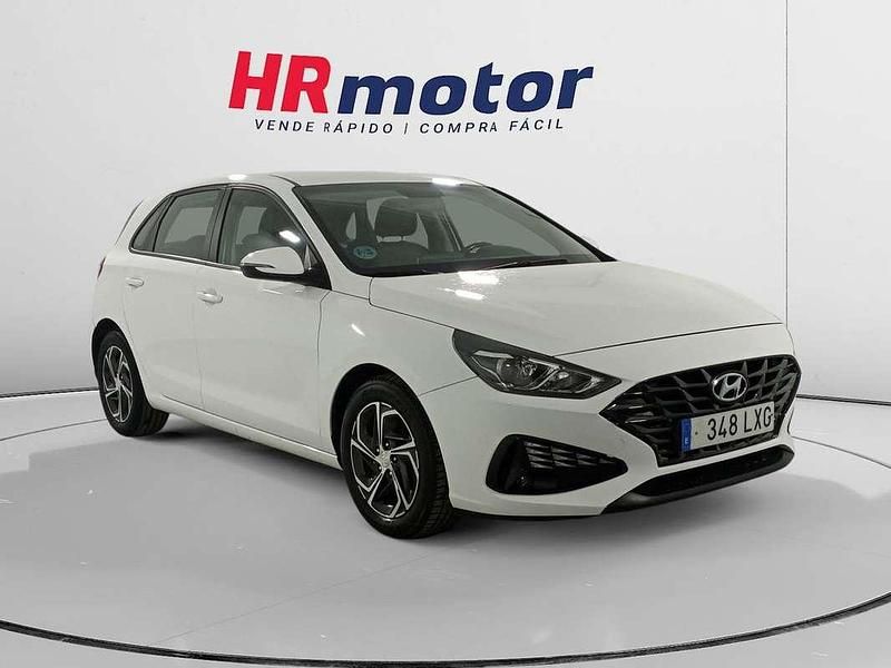 Blanco Usado 2022 Hyundai i30 Berlina | 14.210 € (Precio justo) - Imagen 1/4